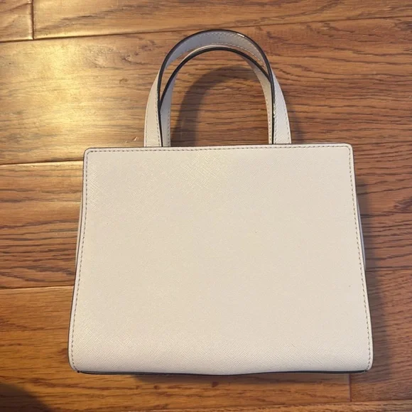 Kate Spade cutout design light grey purse with buckles and top handle - Picture 4 of 8